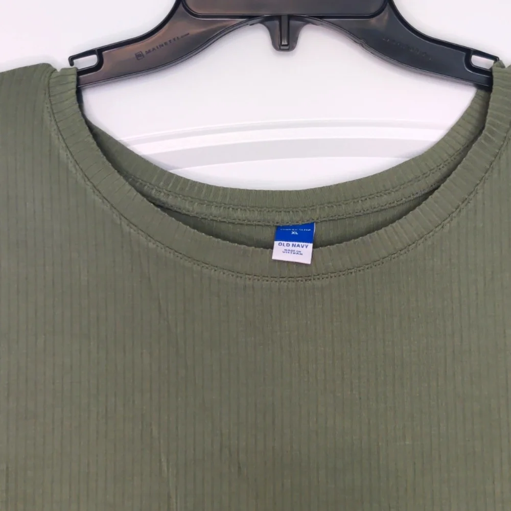 Old Navy Rib-Knit Top - Picture 3 of 7